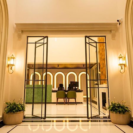 Hotel Mysore Radiance Exterior photo