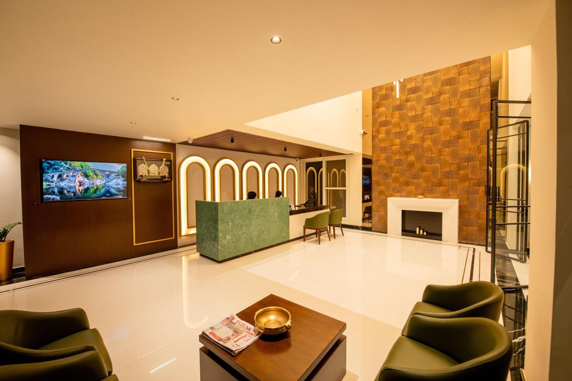 Hotel Mysore Radiance Exterior photo