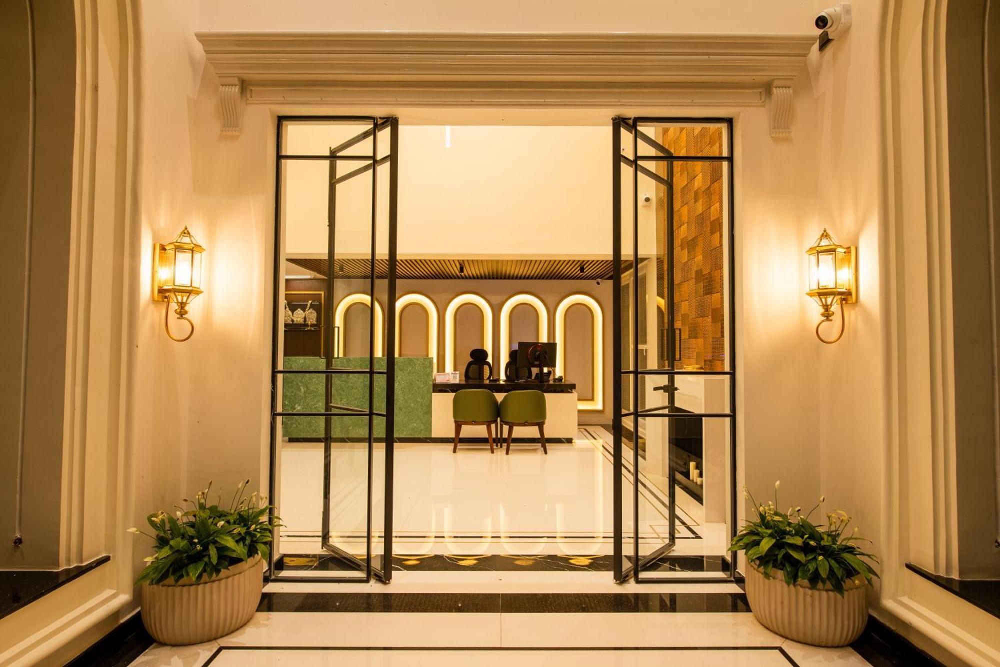 Hotel Mysore Radiance Exterior photo