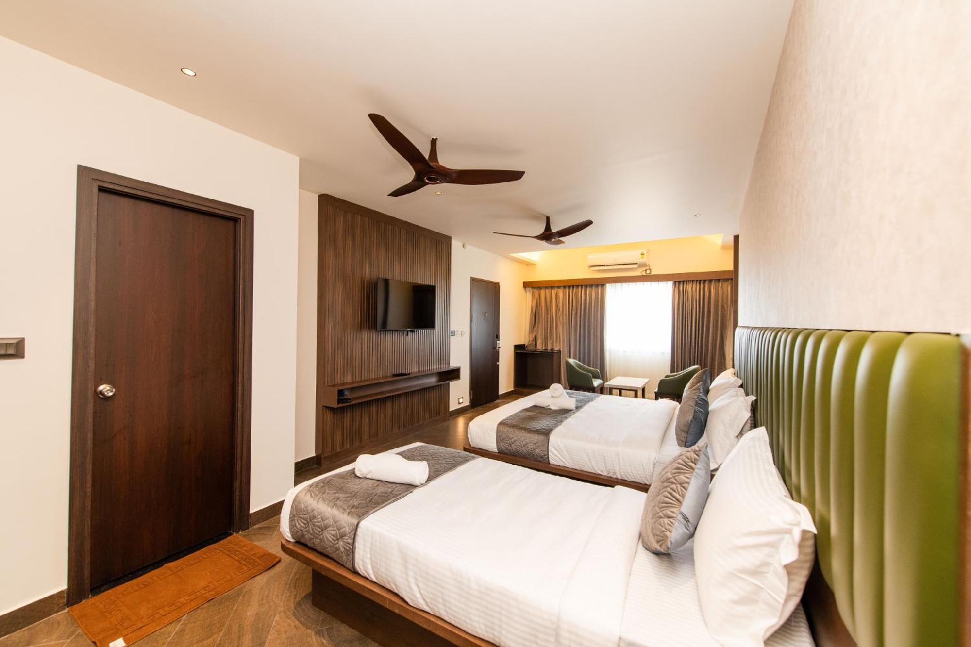 Hotel Mysore Radiance Exterior photo