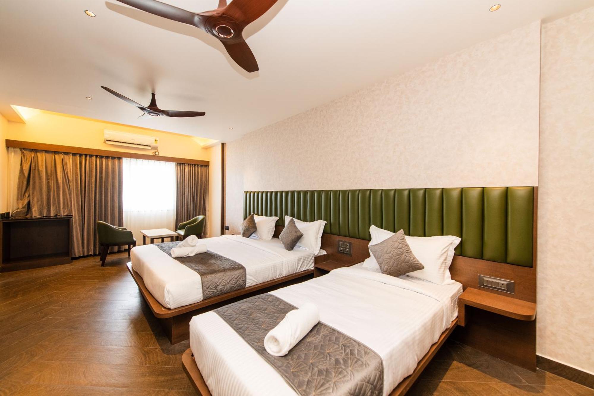 Hotel Mysore Radiance Exterior photo