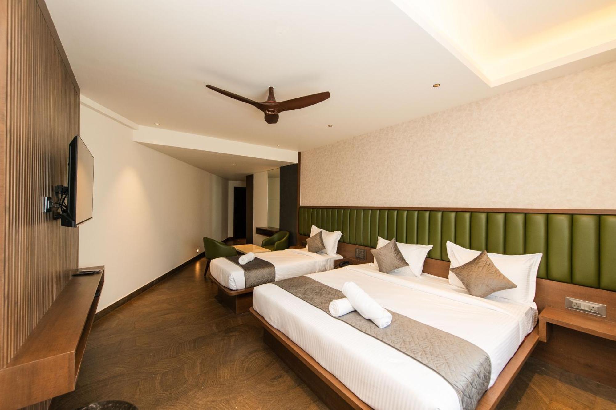 Hotel Mysore Radiance Exterior photo