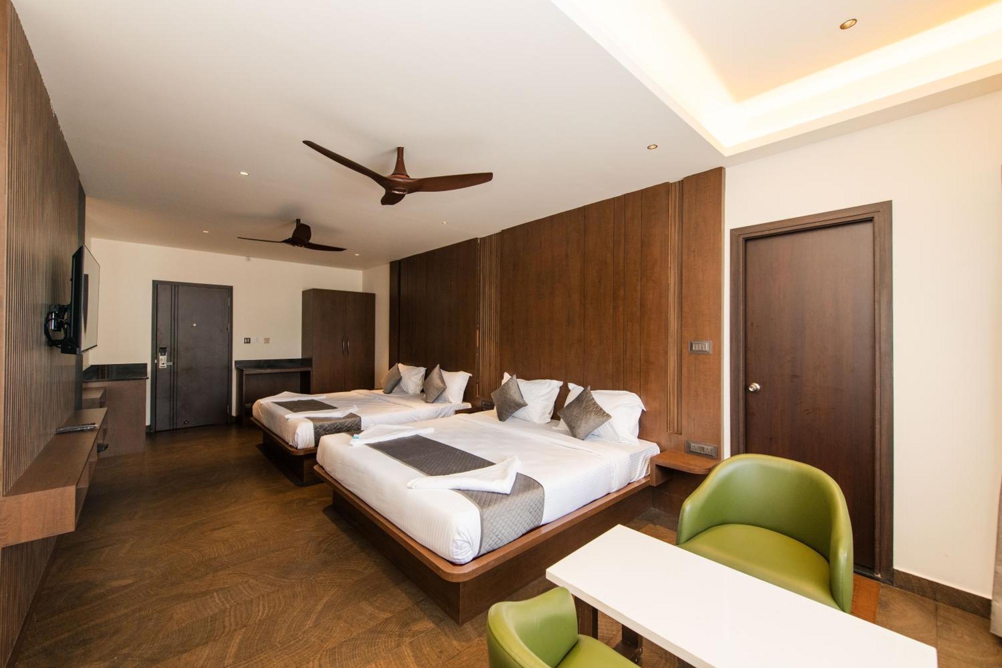 Hotel Mysore Radiance Exterior photo