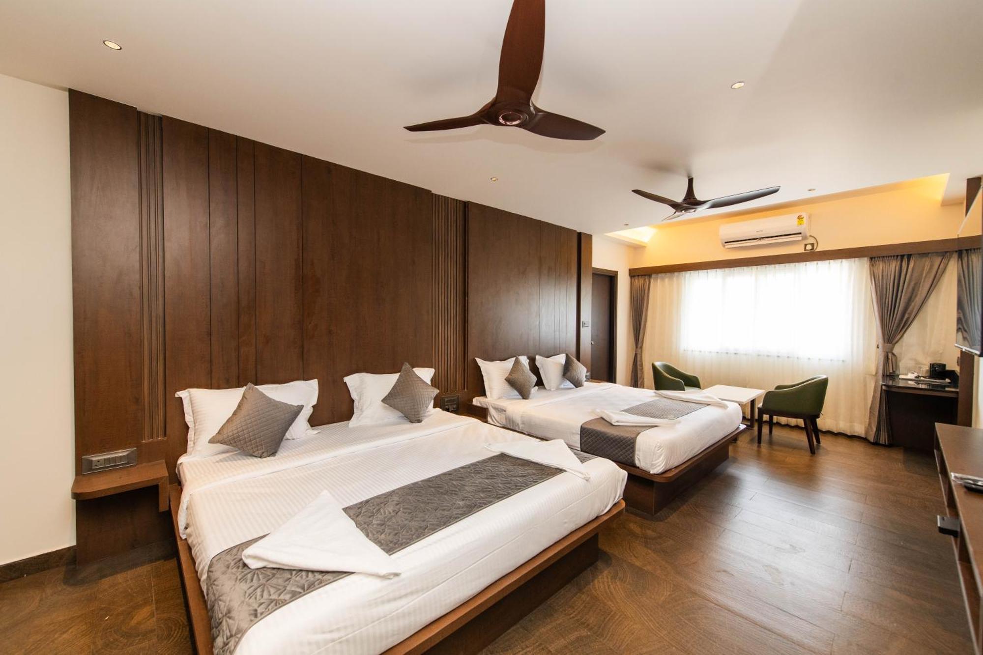 Hotel Mysore Radiance Exterior photo