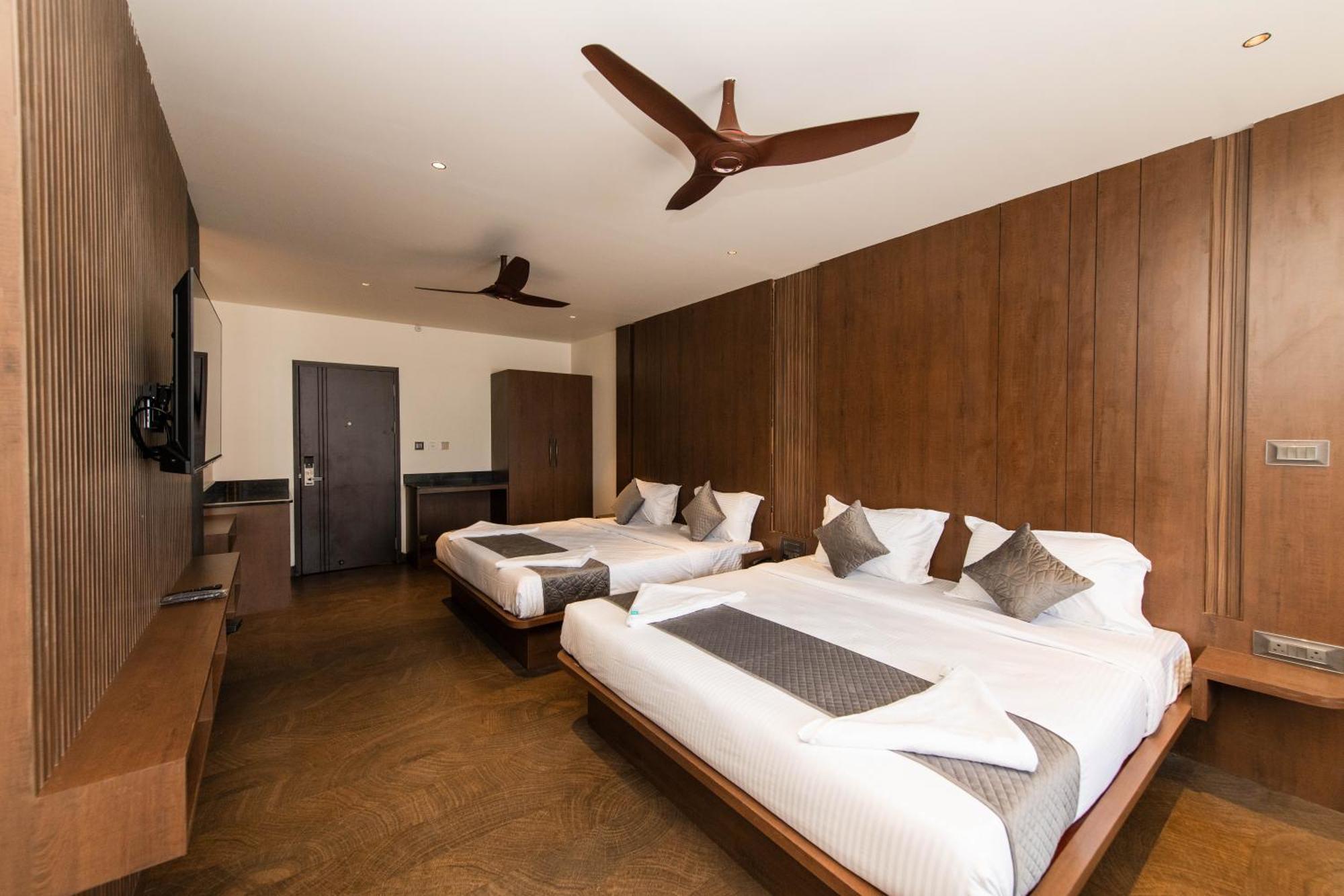 Hotel Mysore Radiance Exterior photo