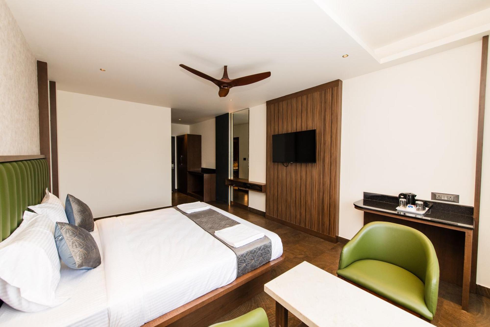 Hotel Mysore Radiance Exterior photo